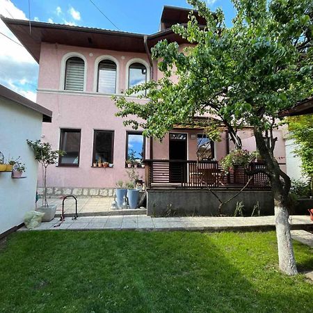 Apartments Music, Garden And Free Parking Saraievo Exterior foto