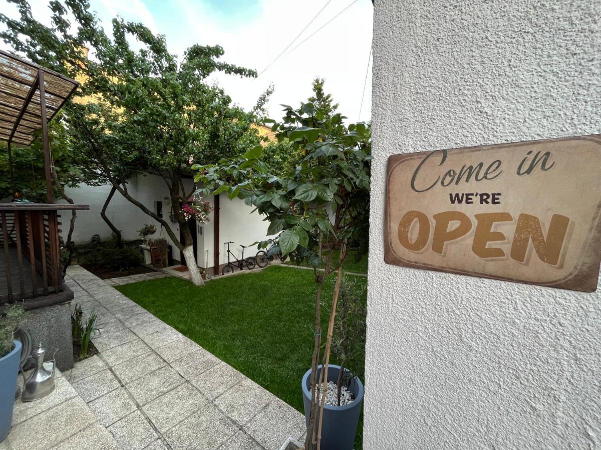 Apartments Music, Garden And Free Parking Saraievo Exterior foto